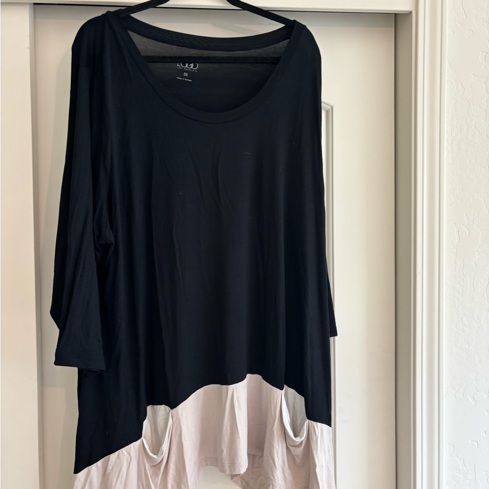 LOGO by Lori Goldstein Black and Cream Tunic